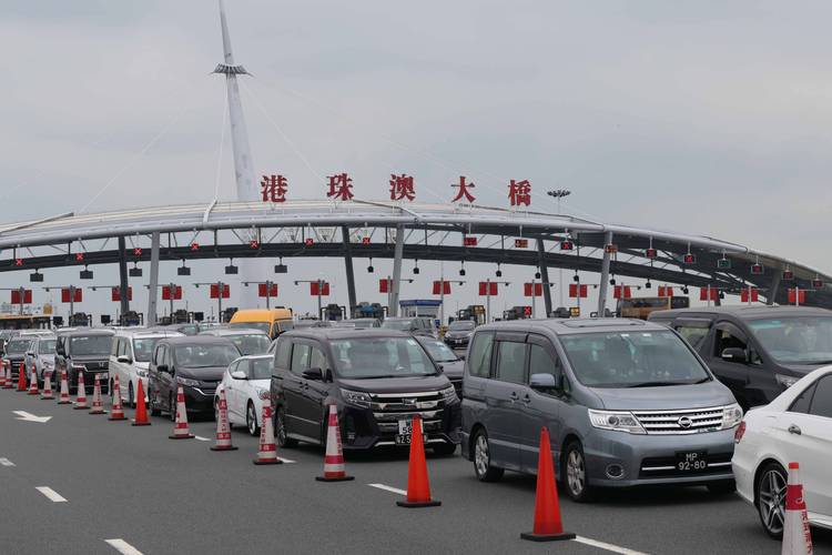 粤港澳大湾区“跨境游”火热 港珠澳大桥单日出入境客流创历史最高纪录