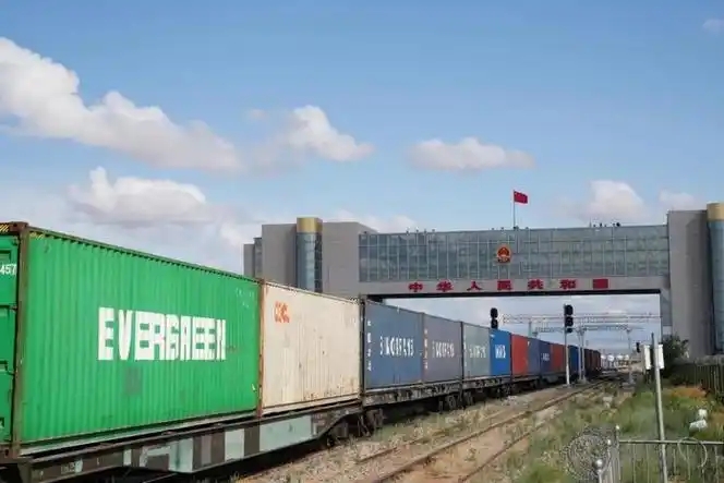中欧班列中通道累计通行量突破2万列